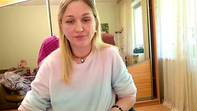 Hotty_Evochka webcam