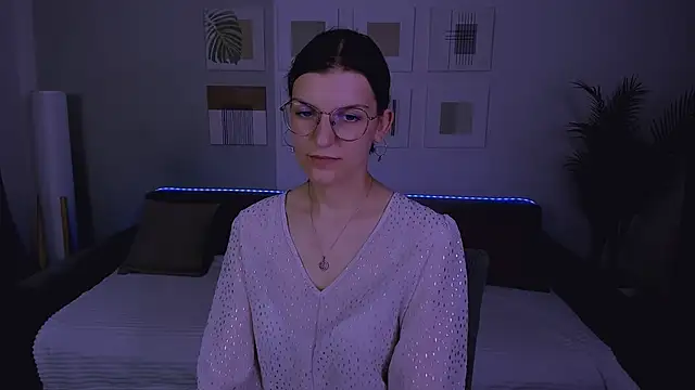 AnnaThorne webcam