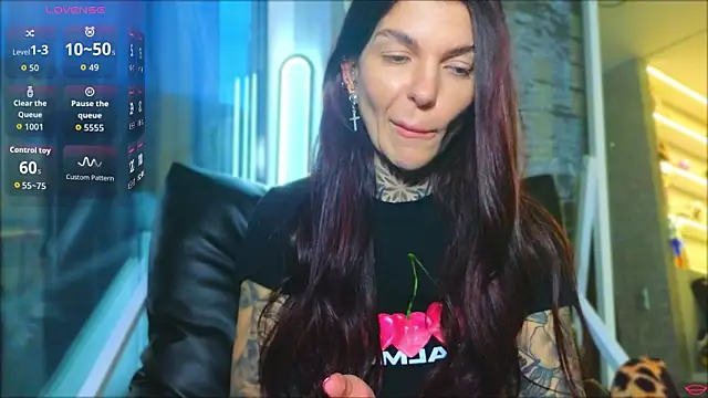 tattooedBabyy webcam