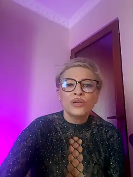 LunaBlaise webcam