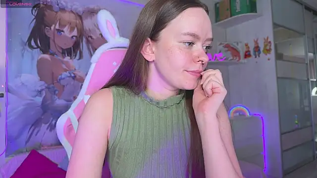 CheekySashaCharm webcam