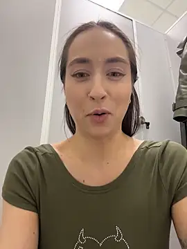 Holly_Play webcam