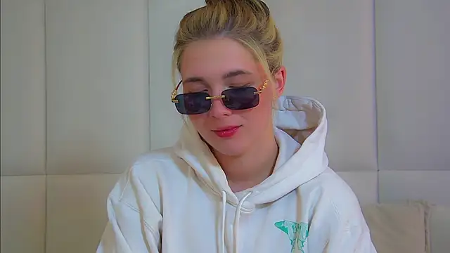 VanessaCelesti webcam