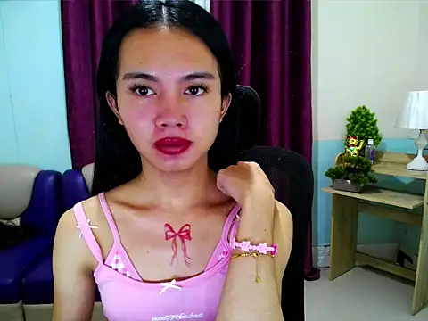 devine_goddess webcam