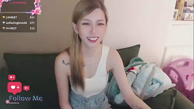 美女whitecat13在线直播
