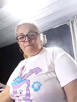 momismilf544 webcam