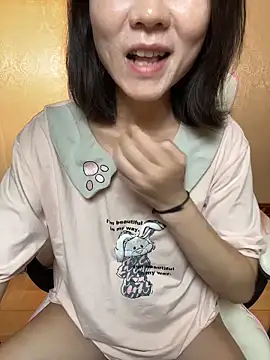 美女lilysister66在线直播