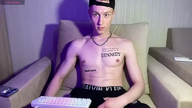 travis_gracile - Travis_Gracile's free webcam - UK Sex Cams