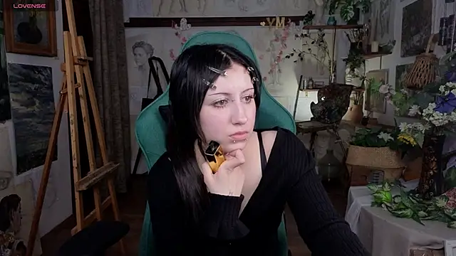 EffieMeowley webcam