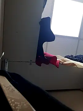 Dirtyfeelin webcam