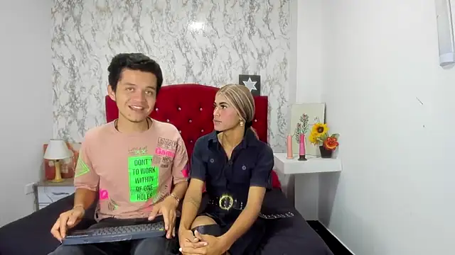 Alejandra_and_James_ webcam