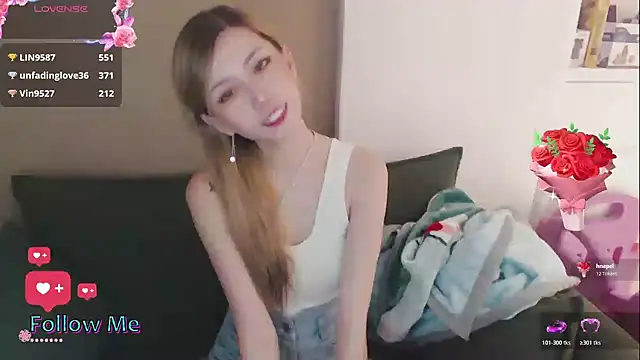 美女whitecat13在线直播