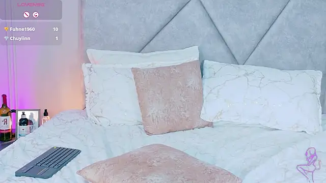 MeganRossh webcam
