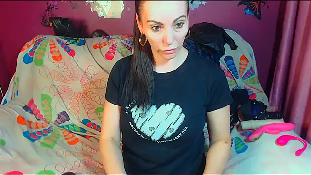 milflovelyxxx - Milflovelyxxx's free webcam - UK Sex Cams