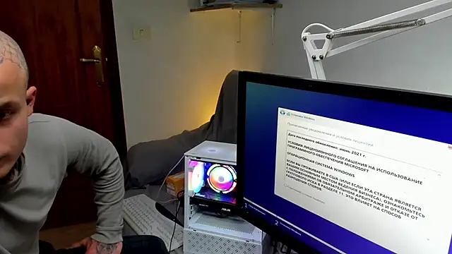 layneinchains - Layneinchains's free webcam - UK Sex Cams