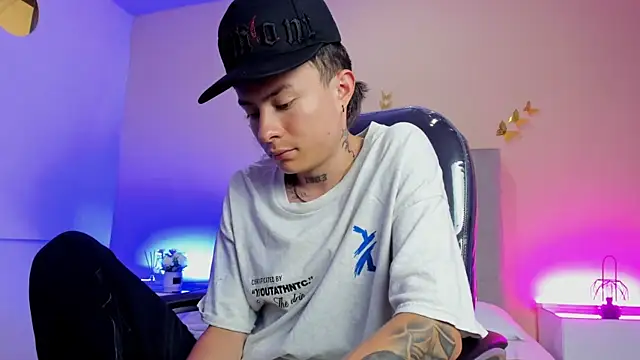 Nascary_Fox webcam