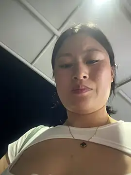美女Yolanda9在线直播