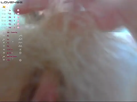 LustfulSarah webcam