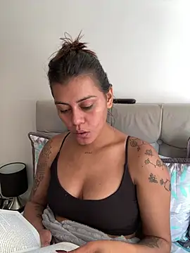 RachelWeisz_ webcam
