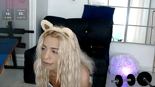SarahRaynex webcam