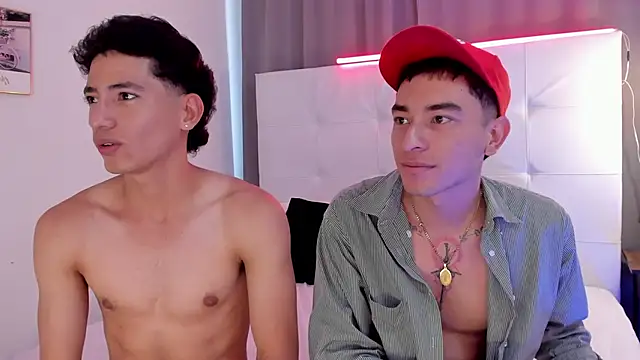 Alejo-and-Thiago webcam