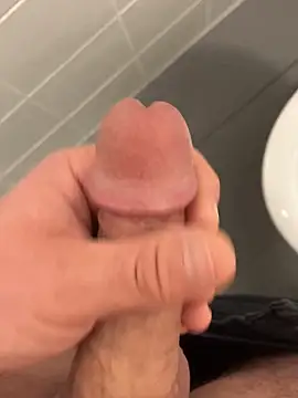 mads_horny95 (M young) - #austrian #beardy #cumshot #cut #foot-fetish #footjob #german #handjob #hd #masturbation #medium #mobile #new #small-audience #straight #white #young