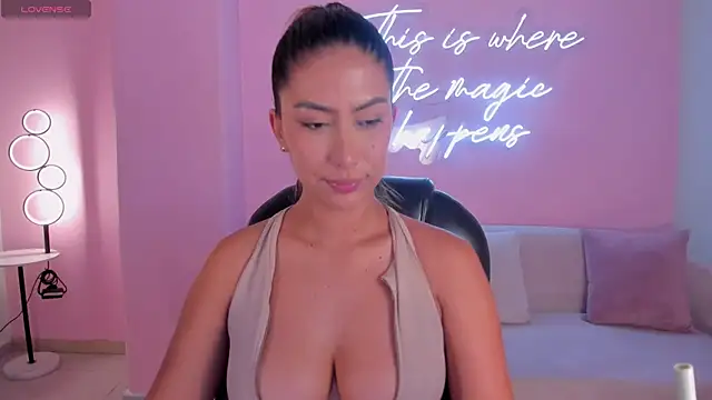 ArianaDumont webcam