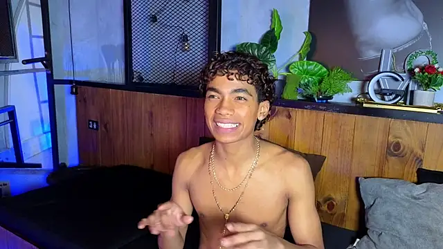 AlanCutee webcam