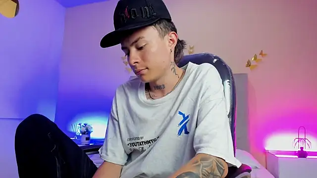 Nascary_Fox webcam