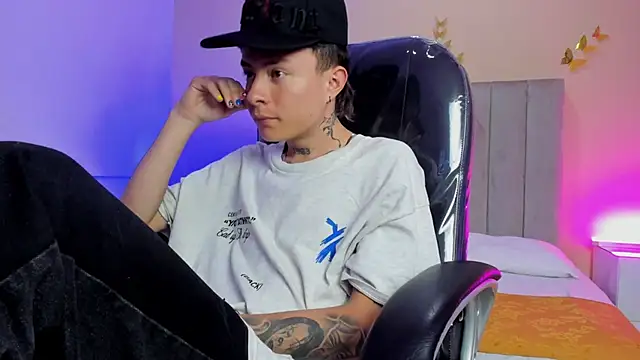 Nascary_Fox webcam