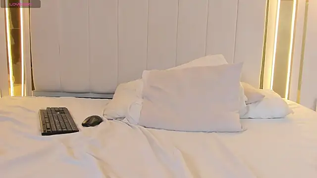 naughtyrose_vc webcam