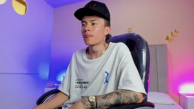Nascary_Fox webcam
