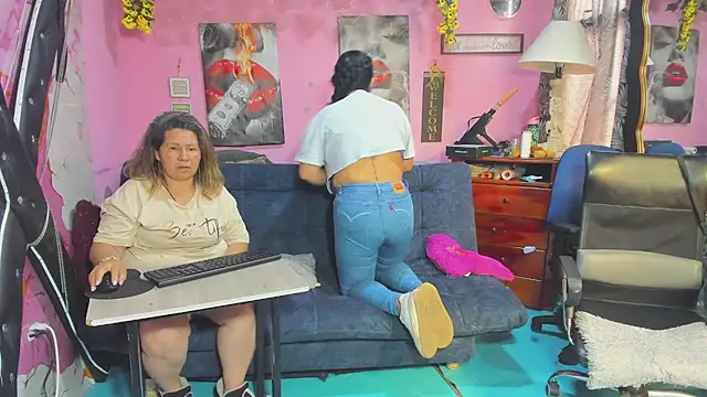 lesbiancuple webcam