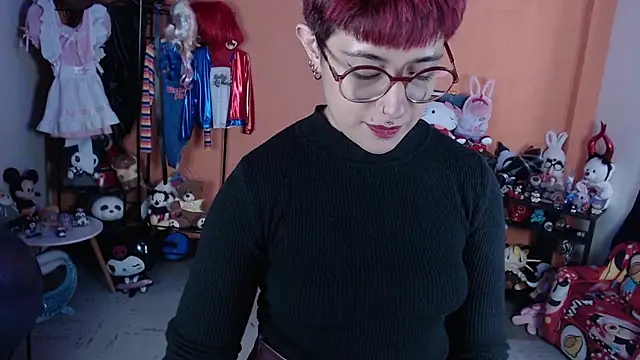 missmiia2 - MissMiia2's free webcam - UK Sex Cams