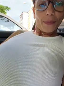 PlayfulShow webcam