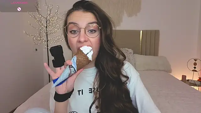 Real_cutie1 webcam