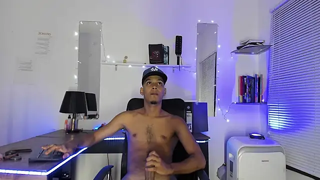 xxKamadevaxx webcam