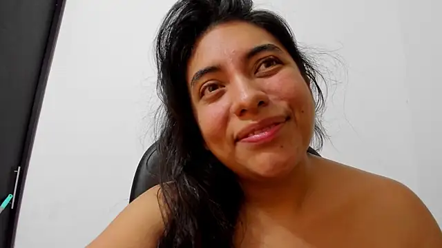 miss_eylens webcam