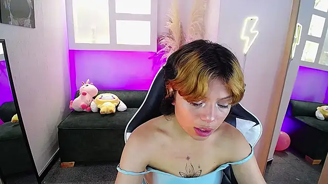 melodyy_as webcam