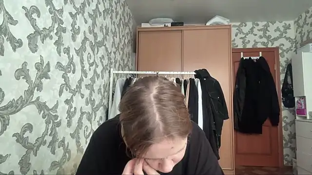 KrystenHoye webcam