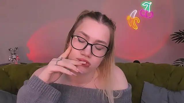 blonde_angell