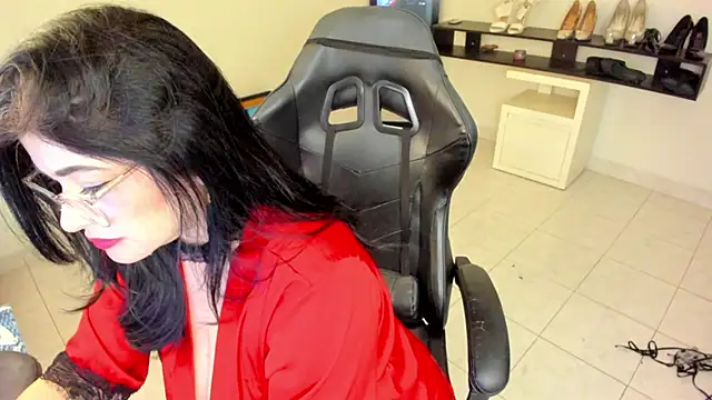 BellaFlaming webcam
