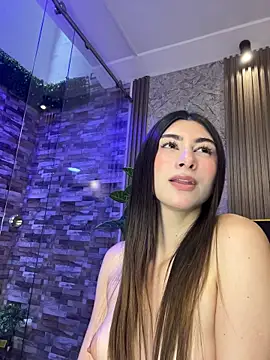 evelyn_hills webcam