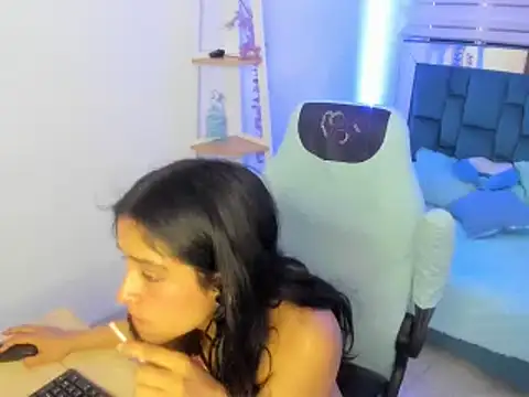 Zoe_Jonesw webcam