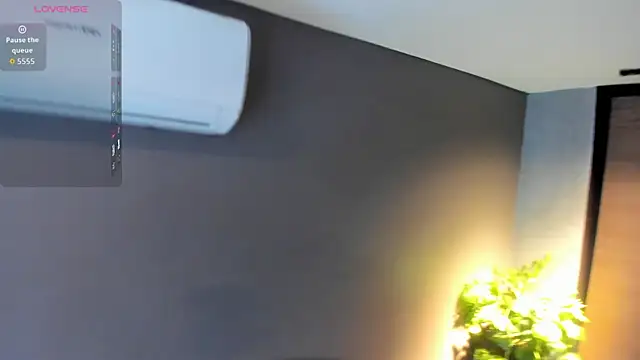 Naomymonroe_ webcam