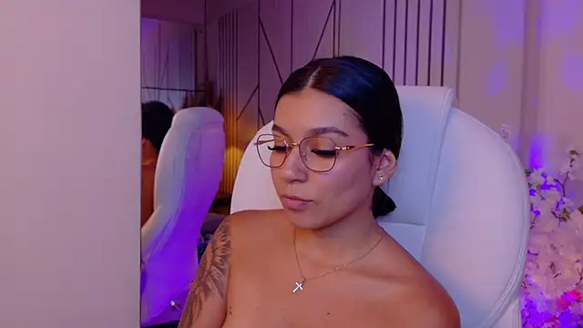 AlyssaRay webcam