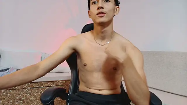 Valentino_Rey webcam