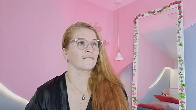 AllisonRoberts_ webcam