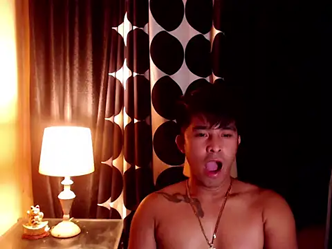AsianHorseCockOwen webcam