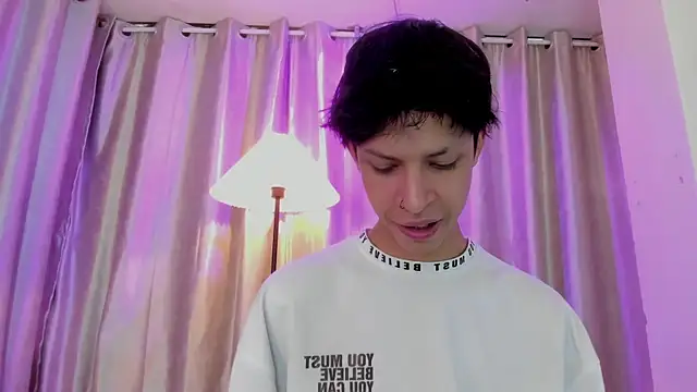 Ethan_qop webcam